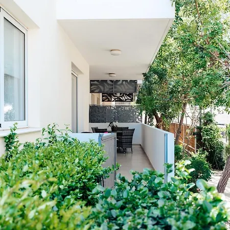 Sunnyvillas: 2br Mythical Apt*swimming Pool*ak04 パラリムニ